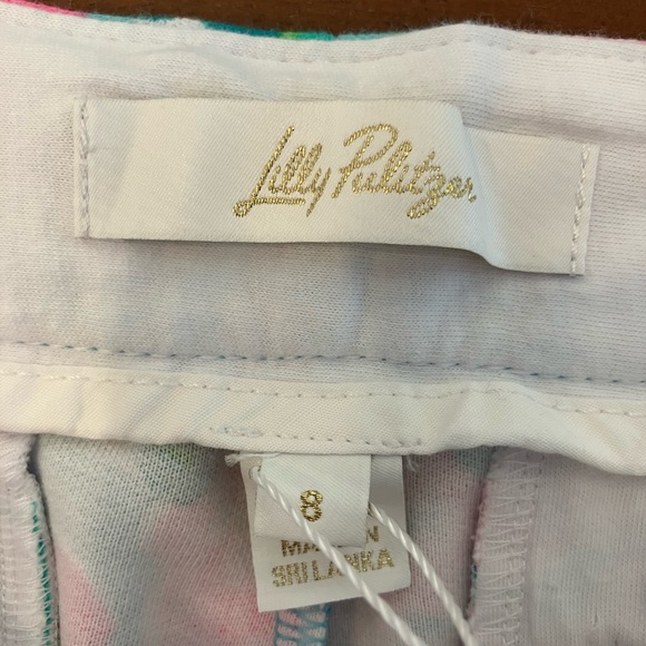 Lilly Pulitzer Scallop Hem Tropical Print Shorts - Pink & Aqua NWT - Picture 2 of 3